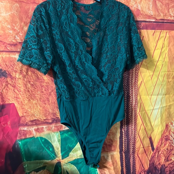 Tops Nwt Beautiful Dark Green Lace Bodysuit Top Size Medium Poshmark